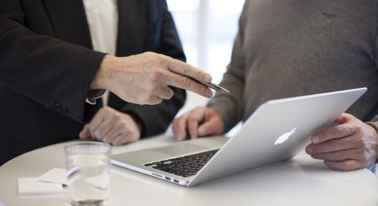 Choose-an-IT-Consultant